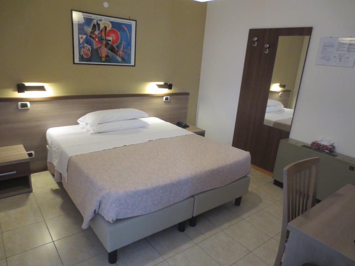 Hotel Armando' S Sulmona Ngoại thất bức ảnh