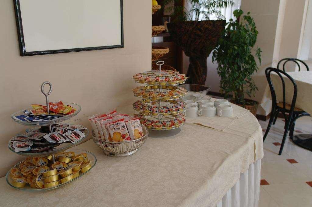 Hotel Armando' S Sulmona Nhà hàng bức ảnh